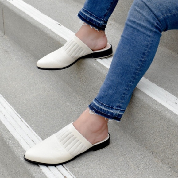 Cream Distressed Leather Pointy Closed Toe Mule - Picture 2 of 7